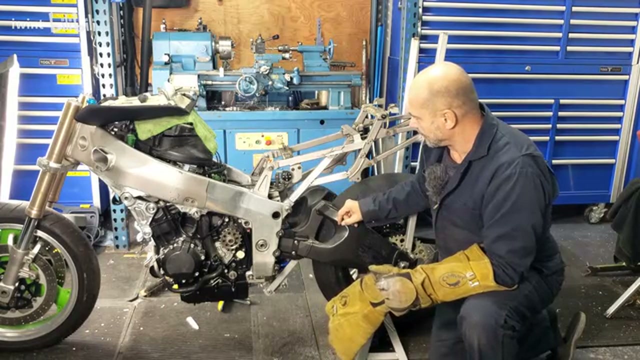 Project ZX7 X Ninja_Kawasaki Restomod: Chasing the Impossible 200