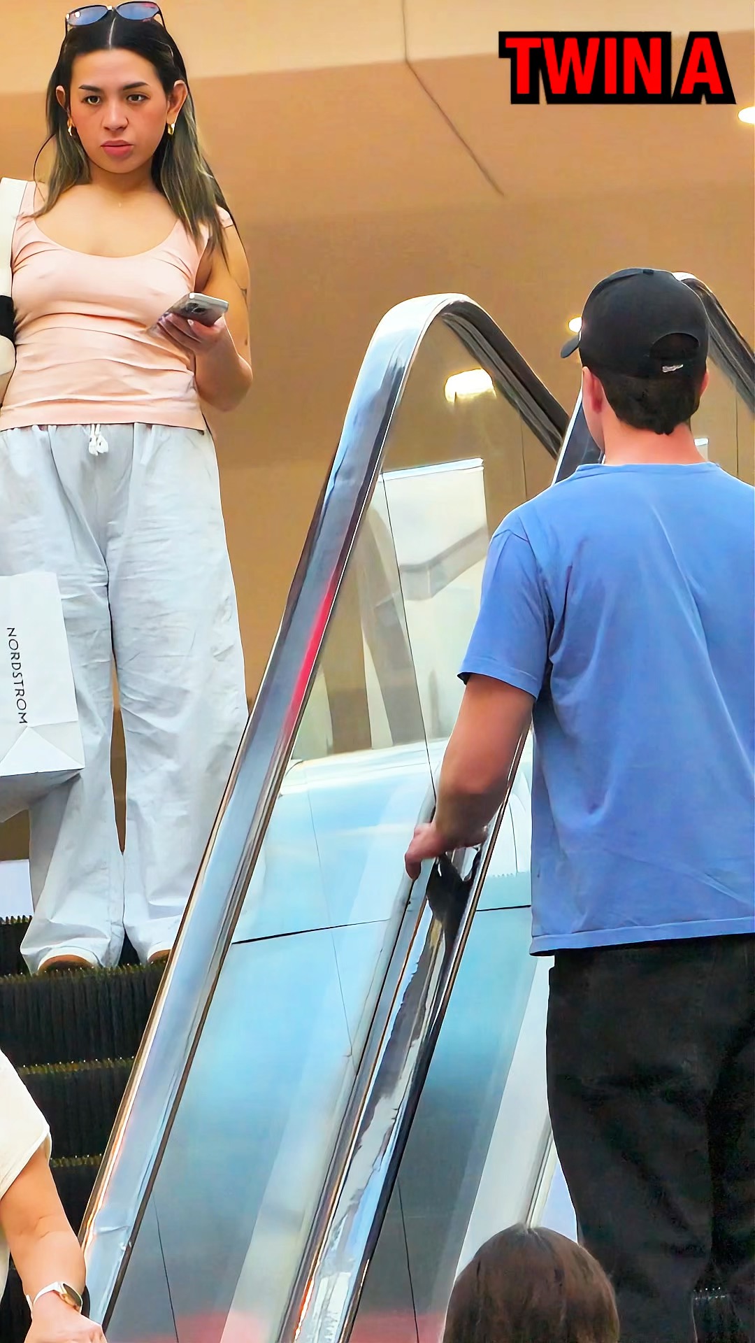 escalator-twins-prank-twins-pranks-funny-theburnstwins-facebook