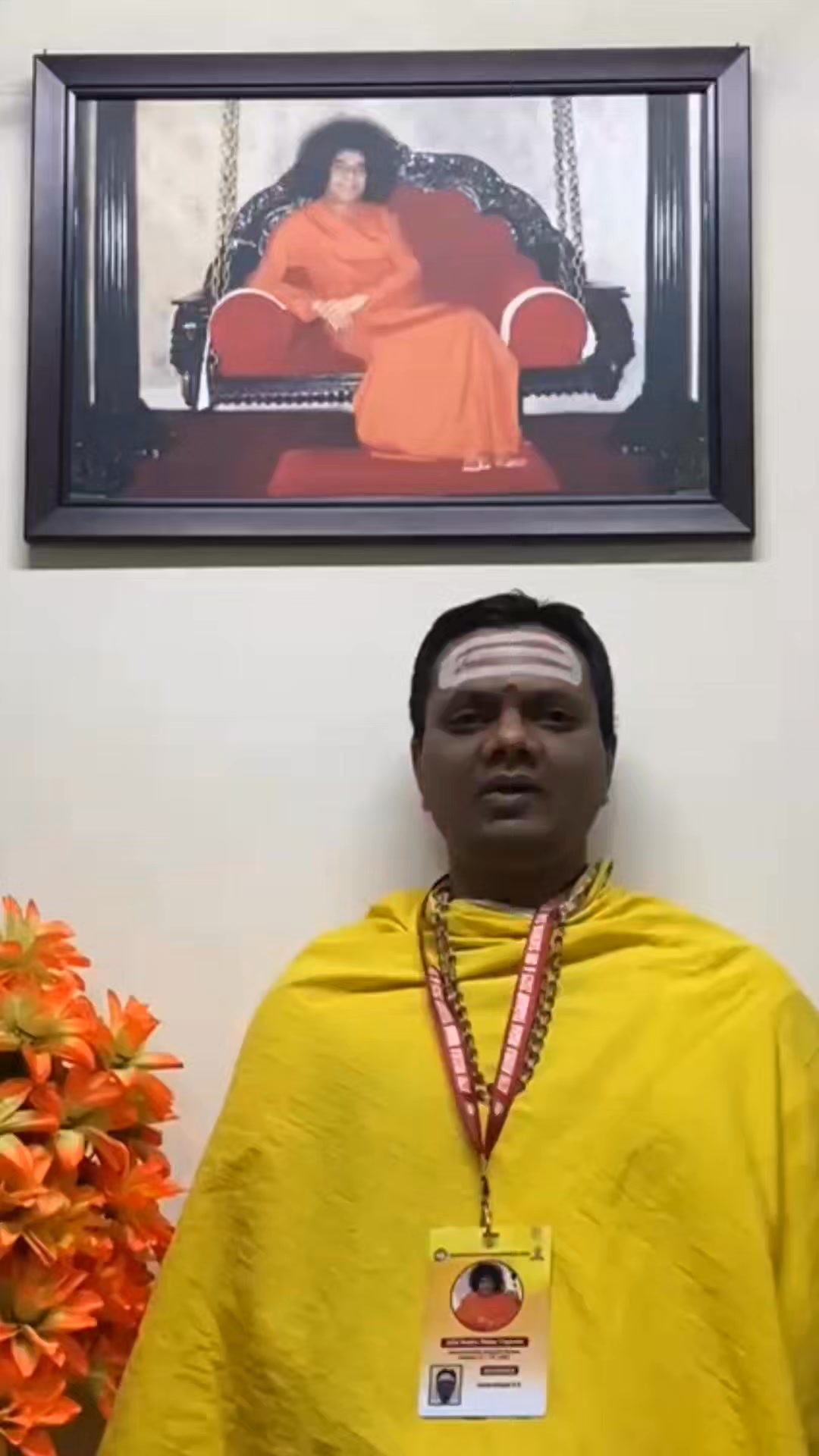 When Sri Sathya Sai Baba unveiled His own statue | By Saibliss