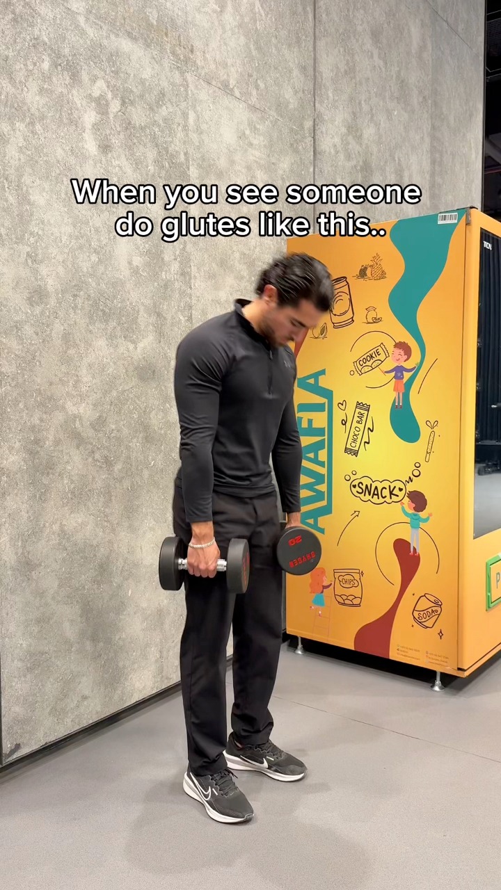 When you see someone do RDLs like this…And NO, there’s nothing wrong ...