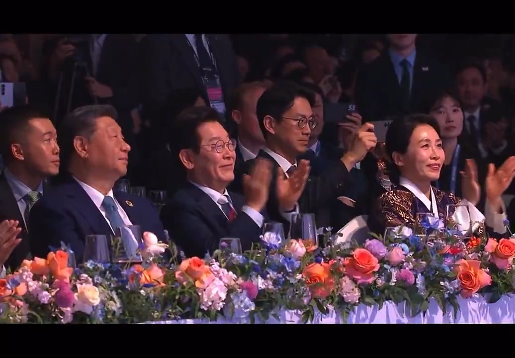 WATCH: Snippets of GDragon’s performance at the #APEC2025 Gala Dinner ...