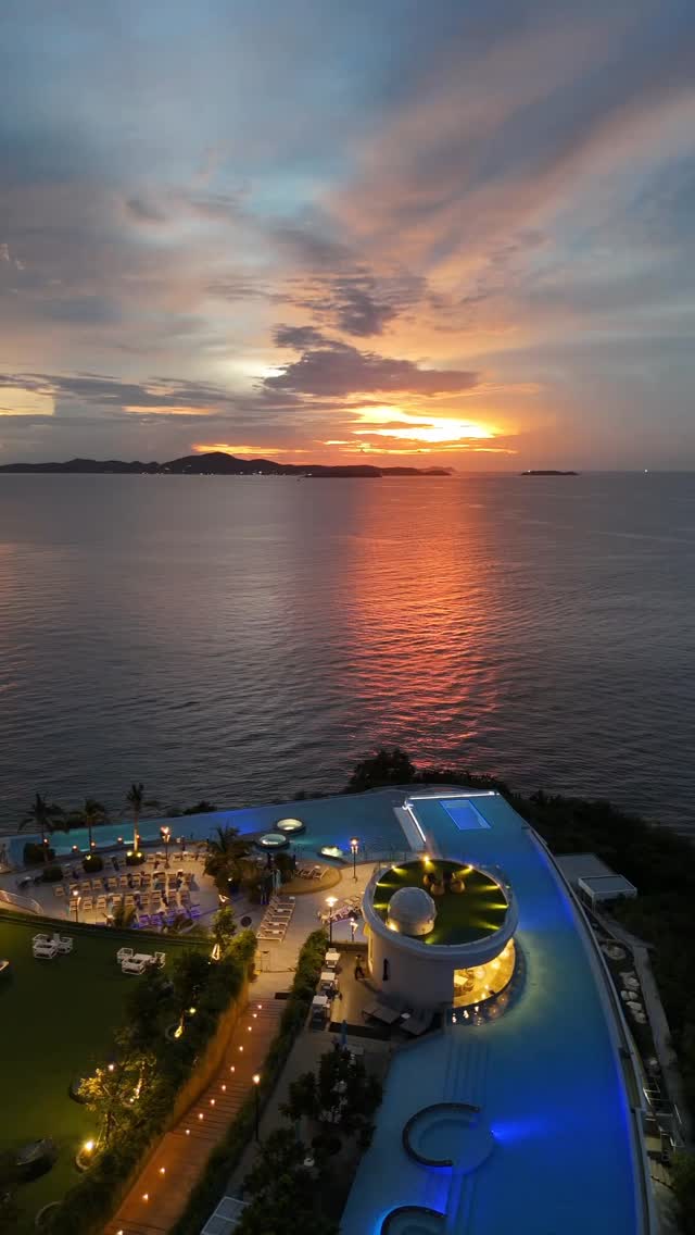 Sharing the magical view from the Cliff to our valued followers ...