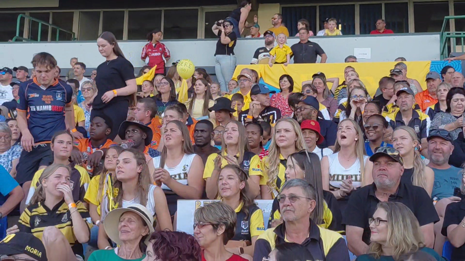 When the stadium shakes, you know it’s rugby time! 🔥🏉 The crowd chants ...