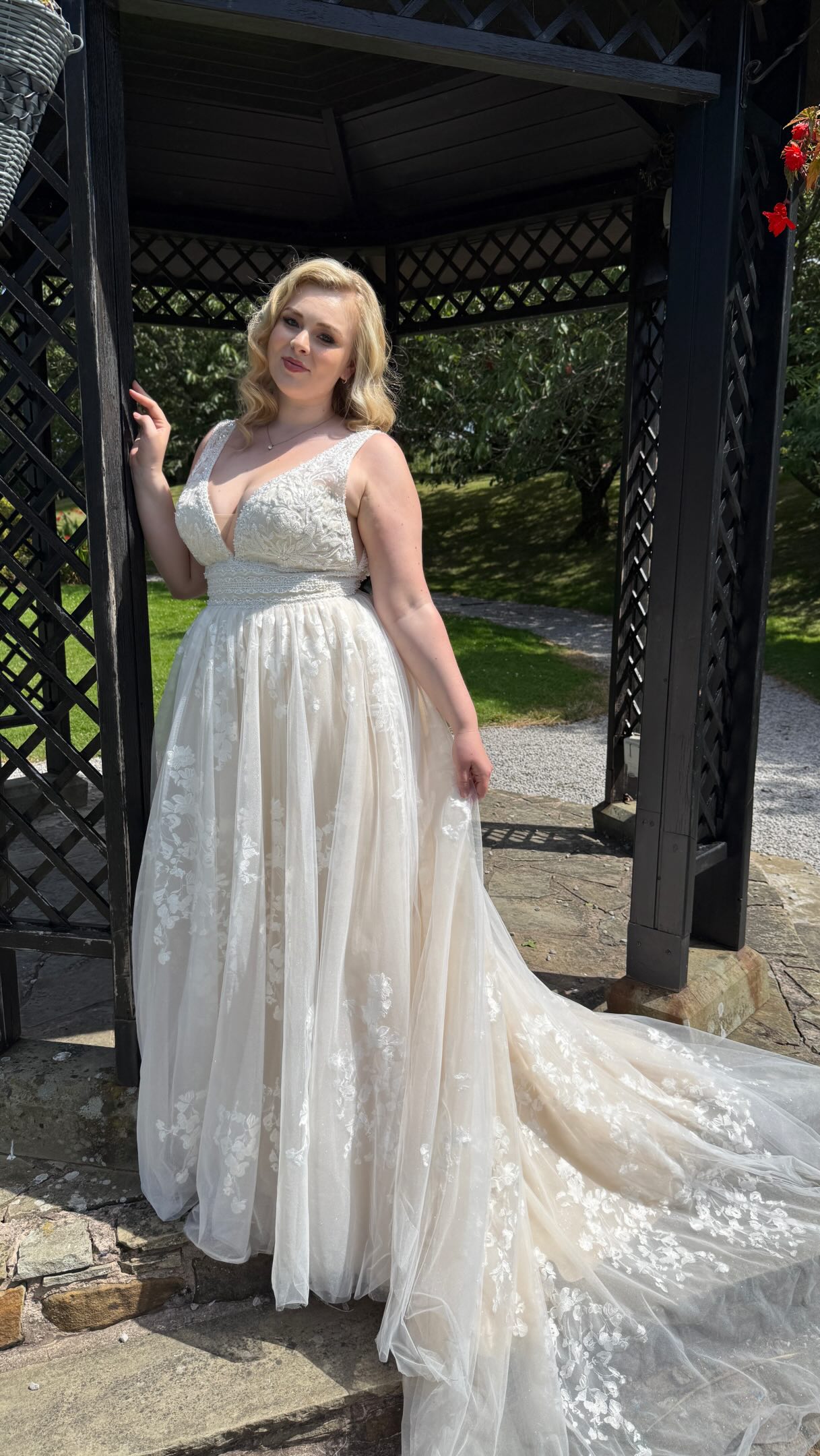 true statement about dressing in layers Our JL157 romantic’s dream. The bodice is crafted from layered beaded lace appliqués. of soft tulle, sparkle layers and beaded lace complete this dreamy skirt. Her plunging neckline is #bp208934-black