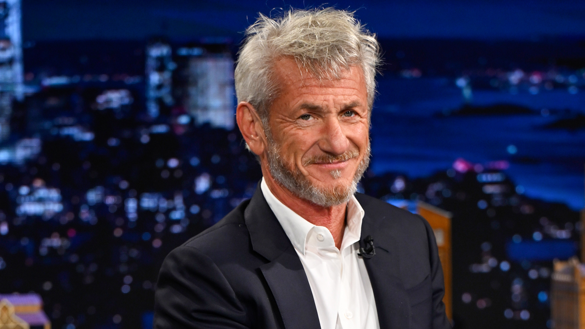 Sean Penn used to spar with Bob Dylan! | The Tonight Show Starring ...