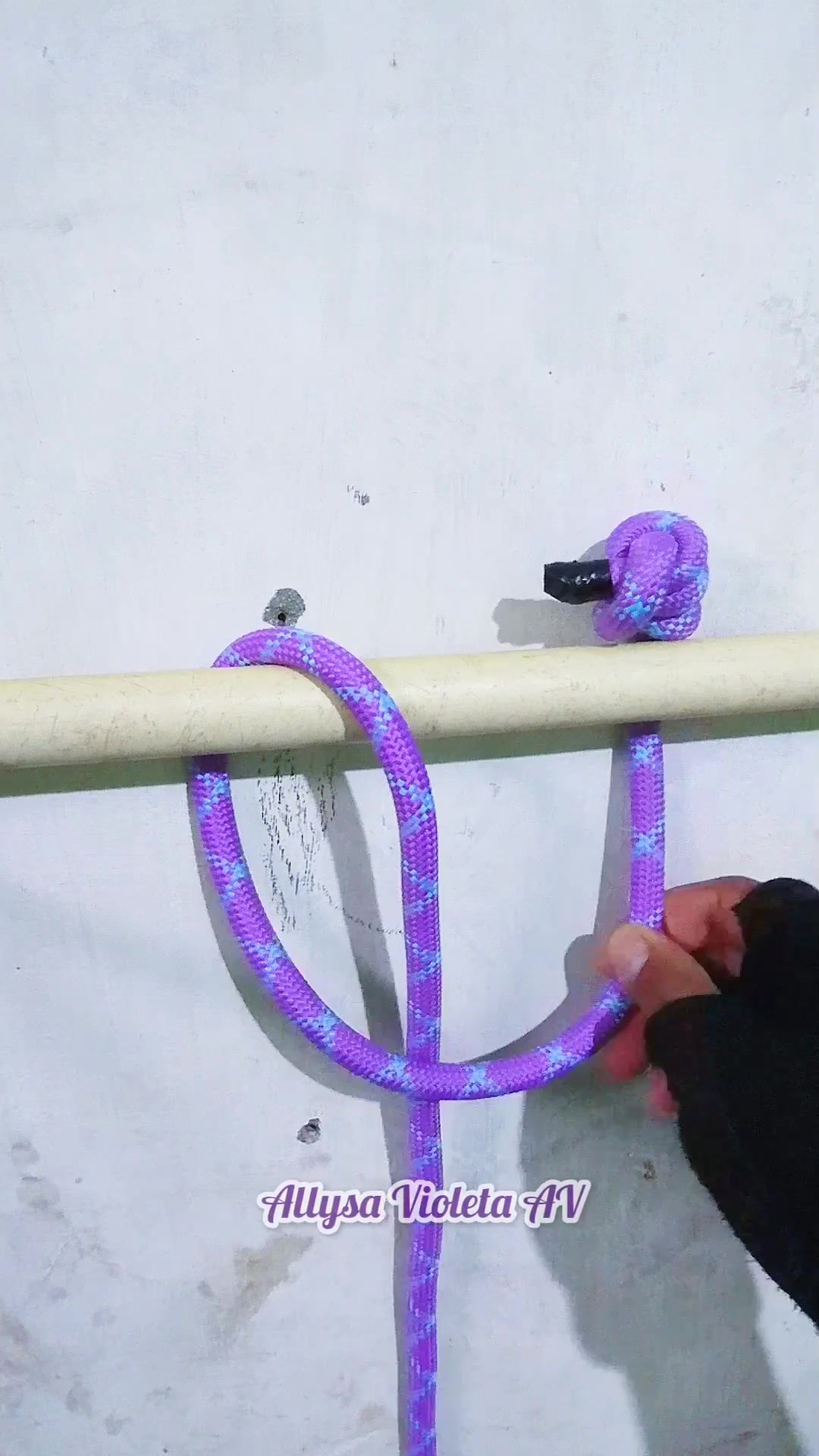 Brilliant idea. Not many people know about this. This is a rope trick ...