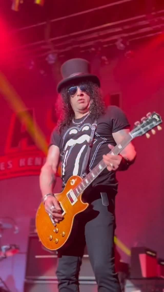 Slash - Anastasia (Live 2024) Video credito: Marslash 🤘🎩🌎 #slash # ...