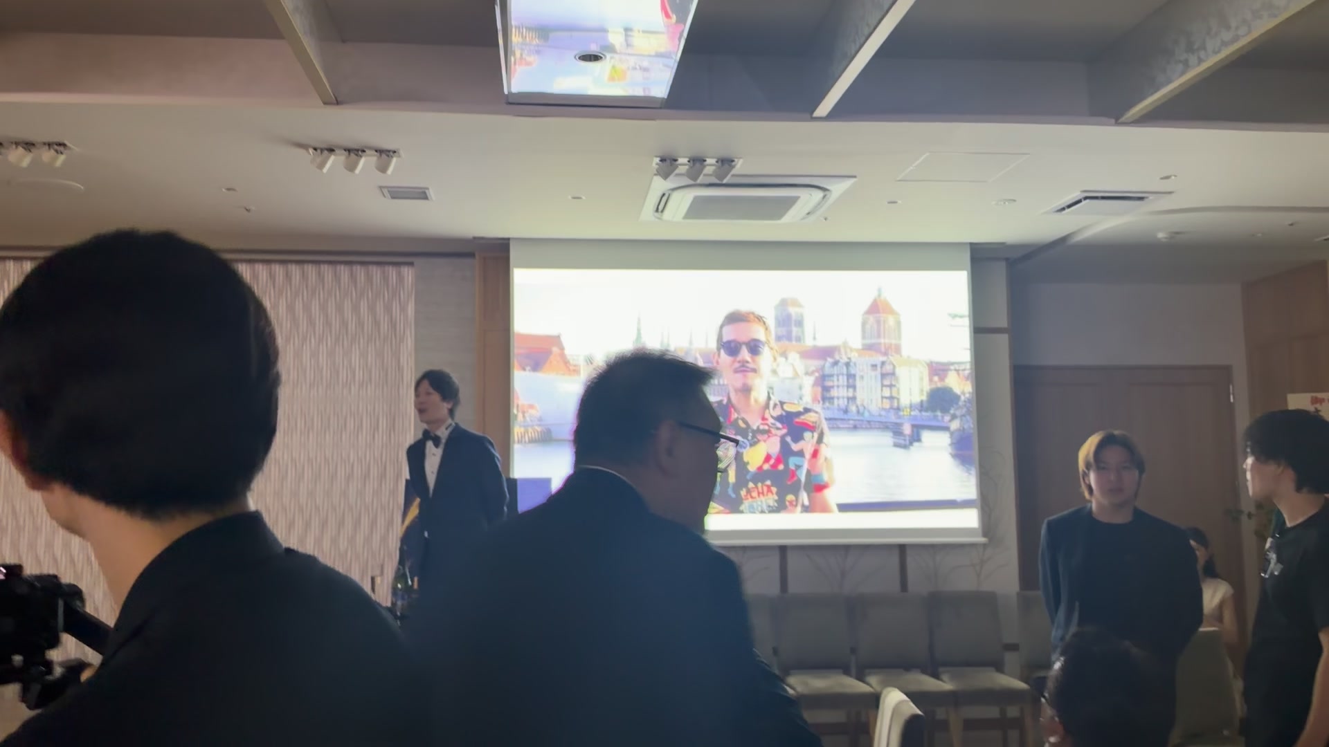 大島 優子 飯田 義之