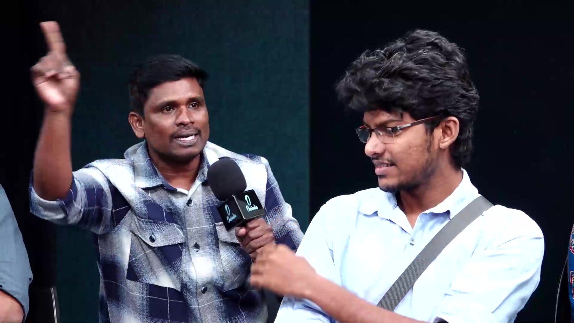 இளைஞர்களை கெடுக்கிறதா கானா பாடல்கள்?! பாடகர்கள் VS கல்லூரி மாணவர்கள் ...