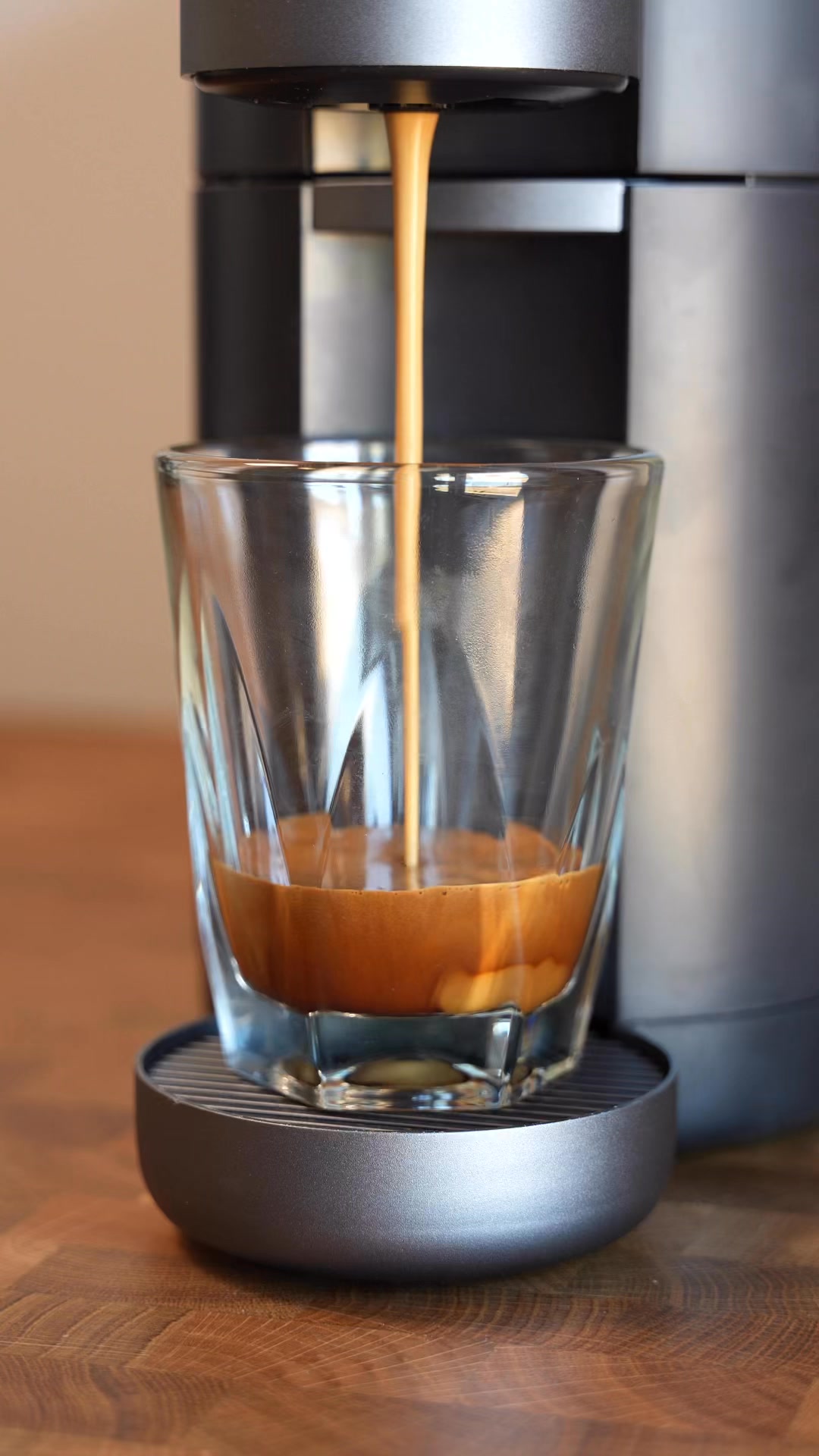 Enjoy smooth and creamy nitro coffee from the comfort of home with