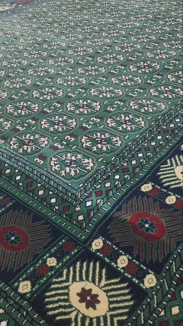 Lira Rugs on Reels | Facebook