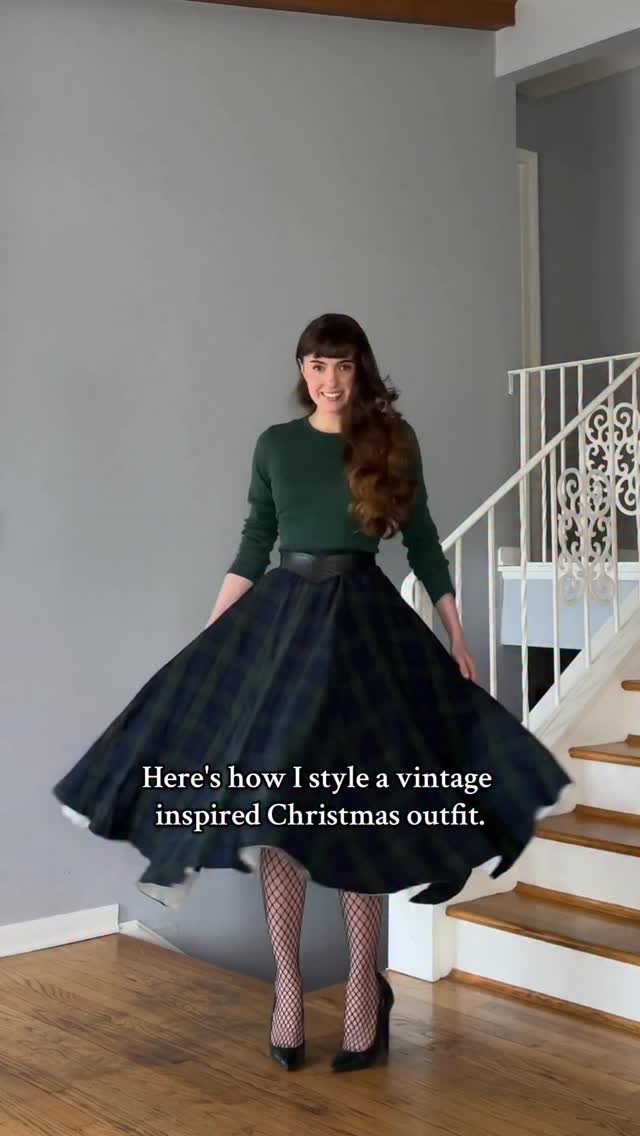 my Christmas Eve outfit 🎄 #vintagefashion #vintagestyle | Julia ...