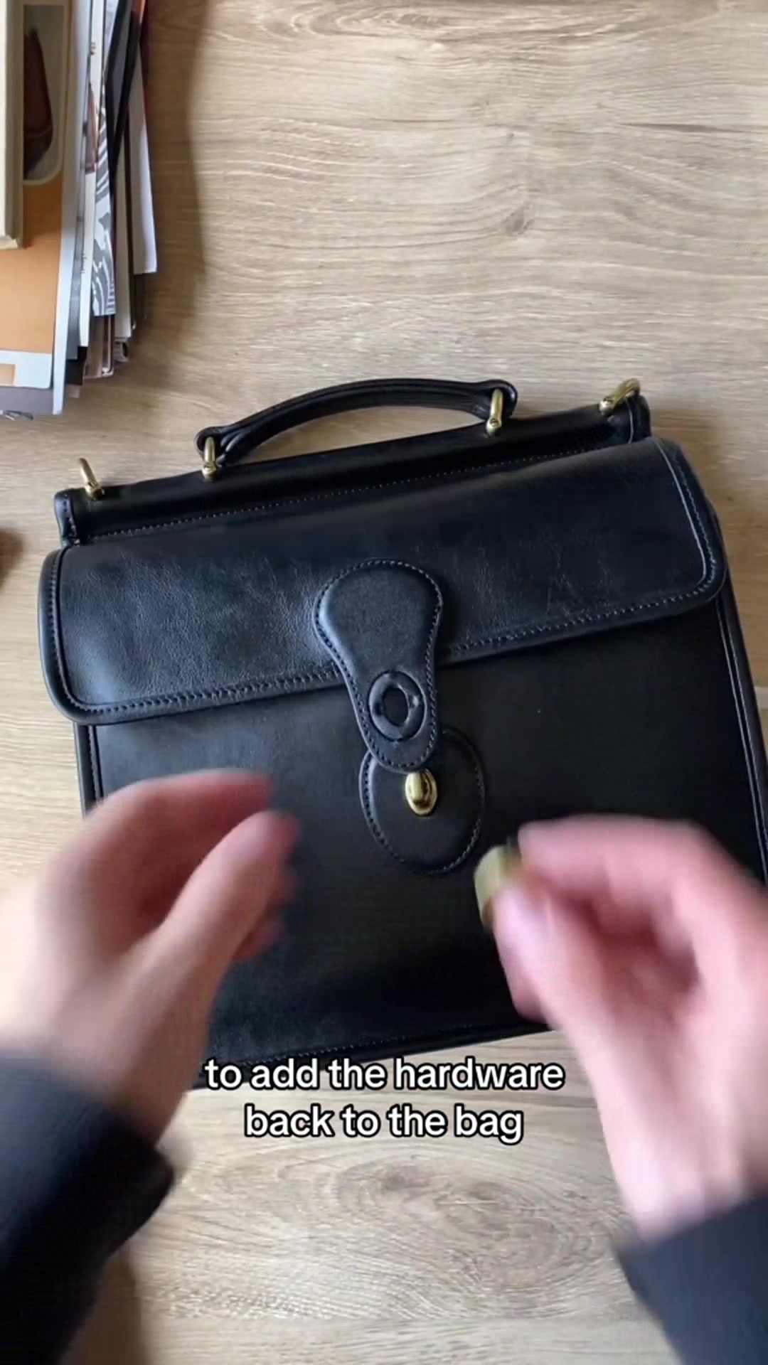 Vintage @coach Bixby Sling bag circa 1995. This little beauty is