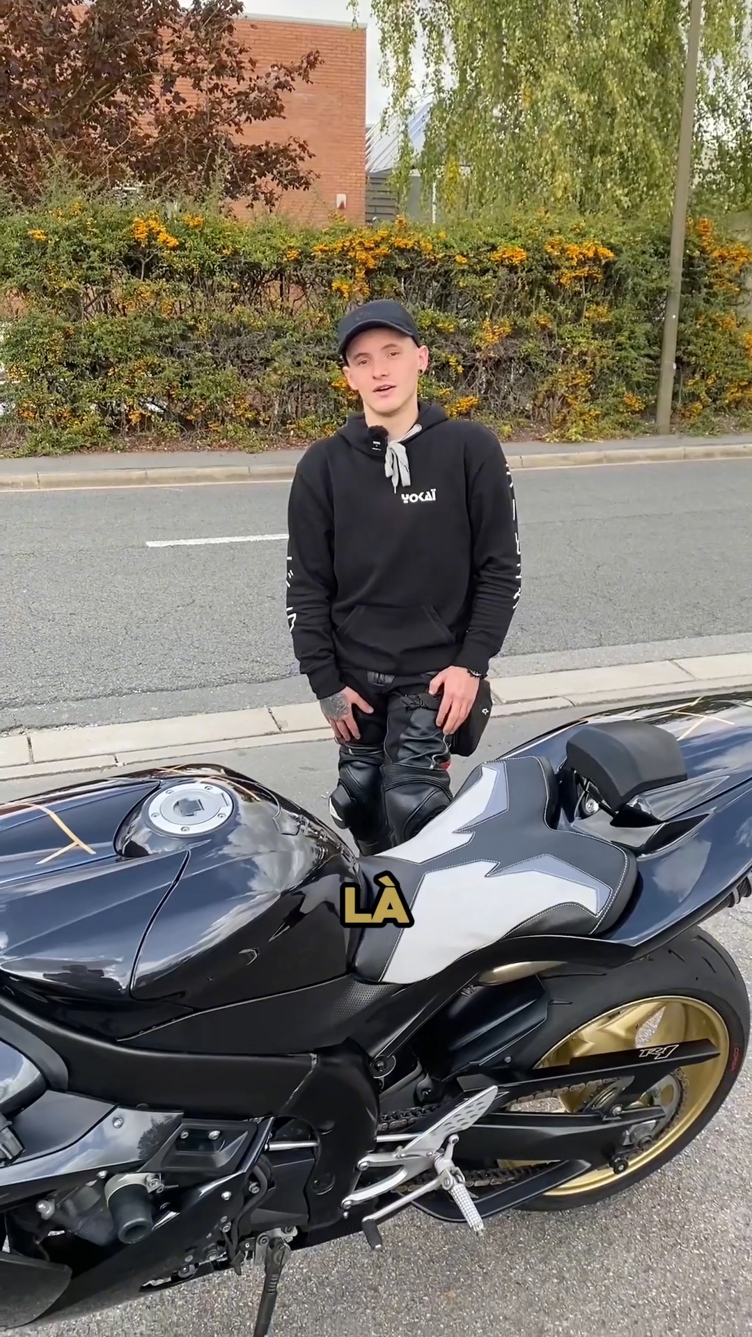 Il avait débridé sa moto, l'assurance ne rembourse pas 🫠 | Hugo Pro ...