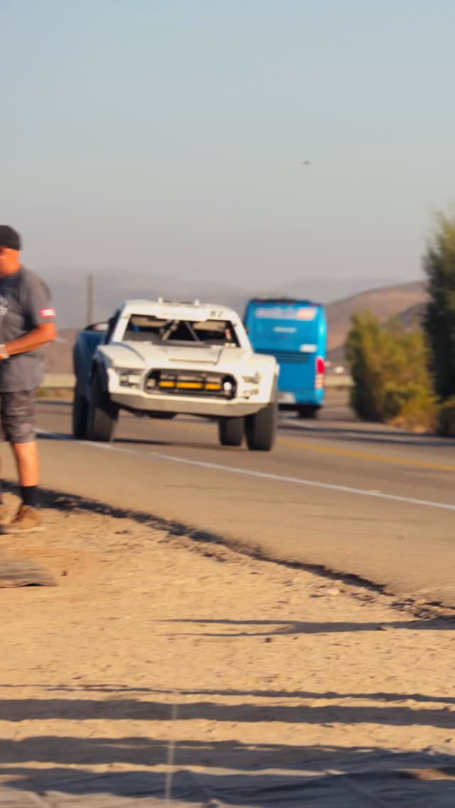 Pedal to the metal!!! #trophytruck #desertracing #baja400 #kingshocks # ...