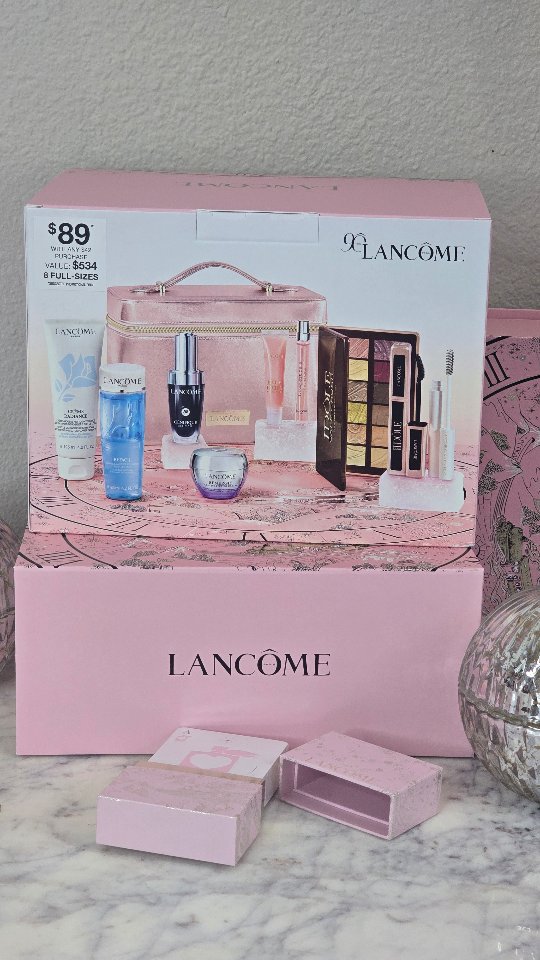 The wait is almost over! ✨ Lancôme Holiday Beauty Box 2025 drops