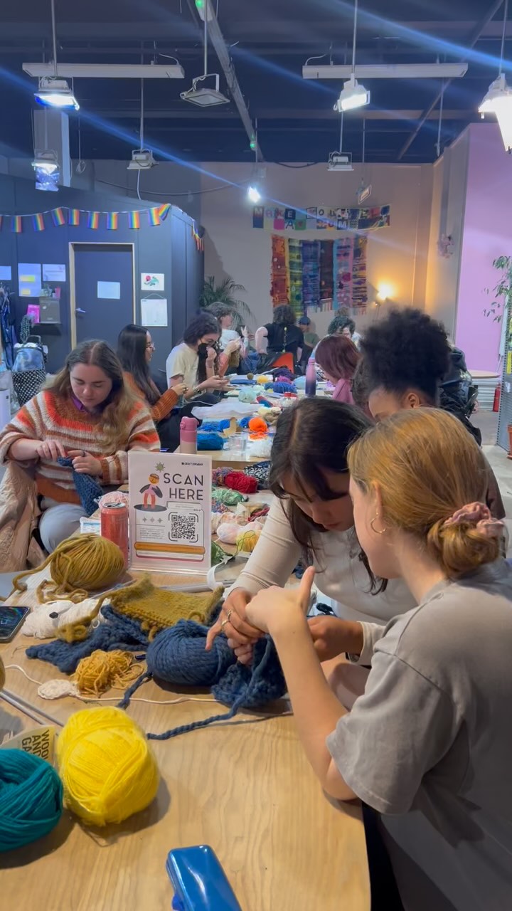 We ️ #theknitclub and #blanketsforlondon 🧶 Let’s bring this energy to ...