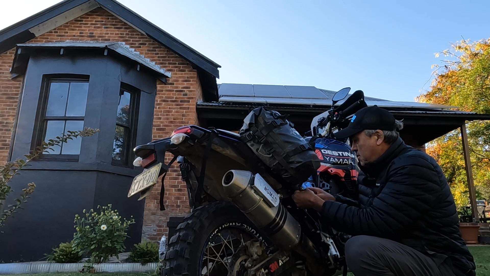🚀 Fitting made easy! The Nomad Moto Strzelecki 20L Panniers + Rackless ...