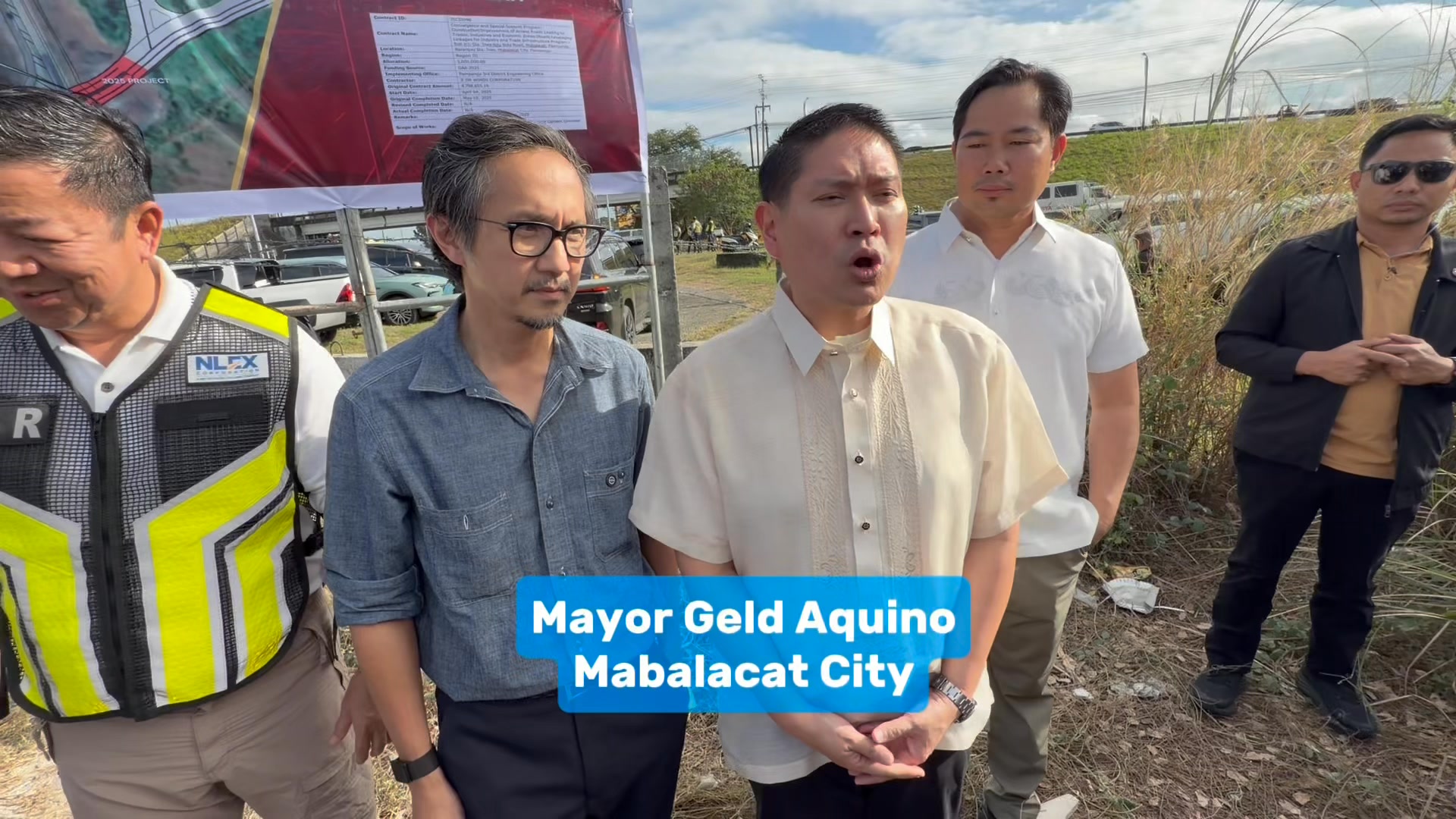 Personal na nagtungo si DPWH Sectetary Vince Dizon kasama si Mabalacat ...