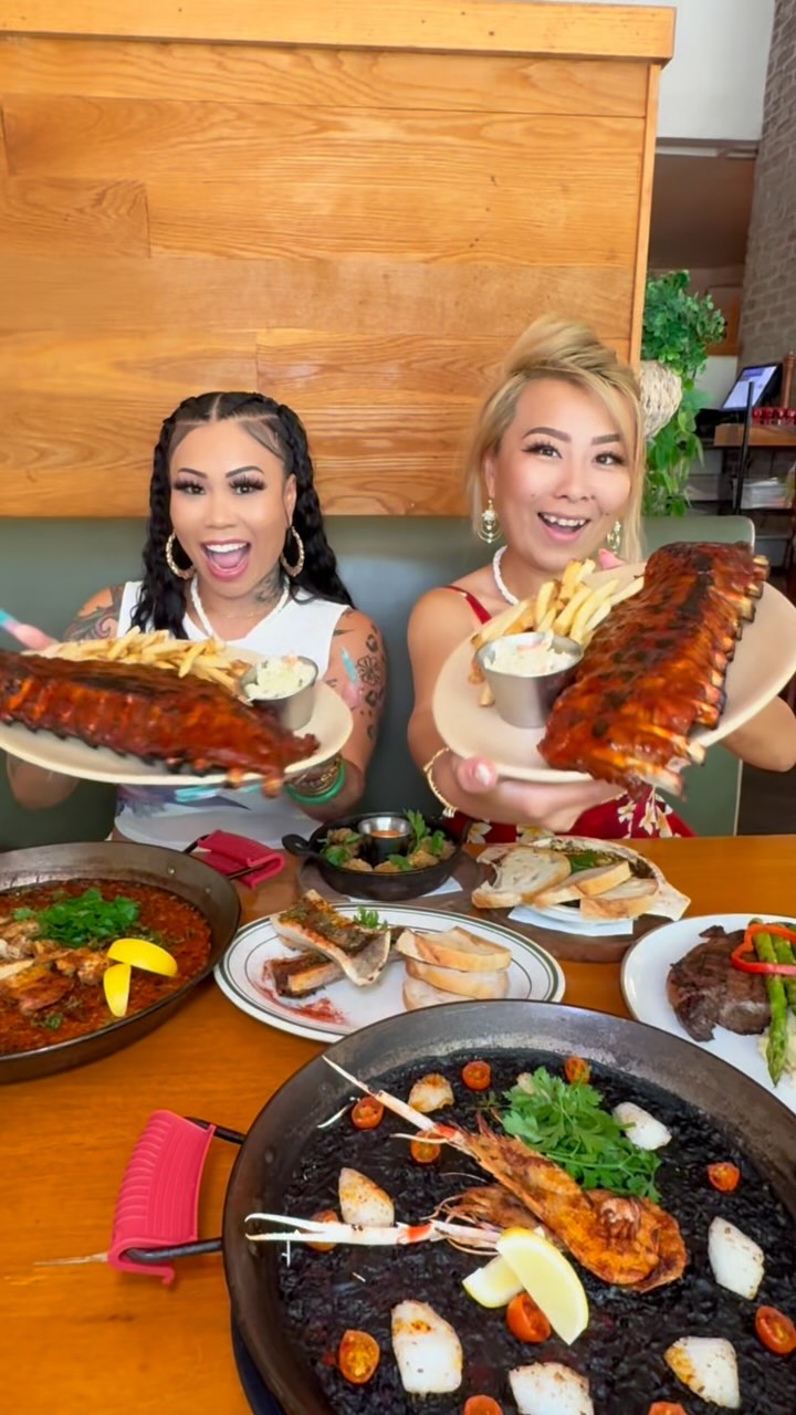 POV: A day of eats in Waikiki 🌴 Stop by our Island Deli at select