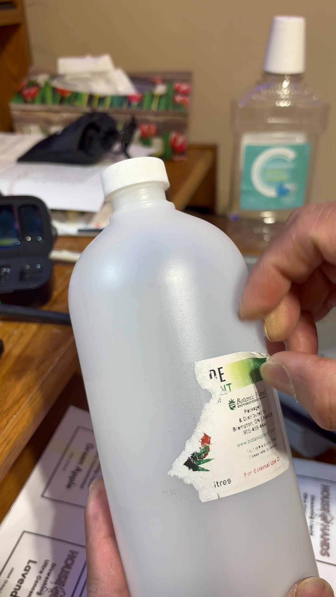 Life Hacks muna tayo. Paano mag remove ng label sticker without leaving ...