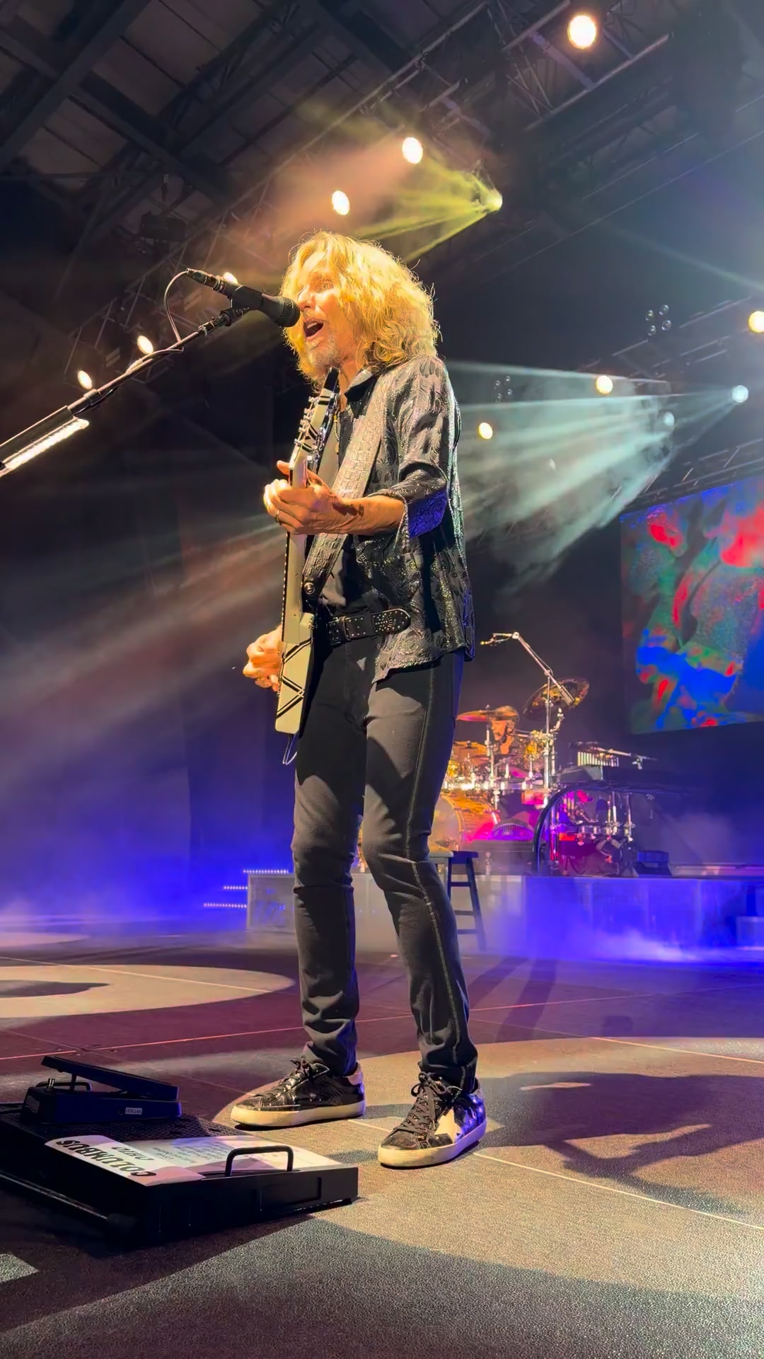 Styx - Tommy on stage with his Gibson Explorer, June 6, 1996
