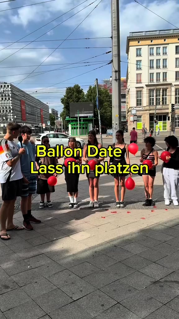 Red Flags bei Frauen 🚩 Mit einem Rapper 😂 #straßenumfrage #redflags ...