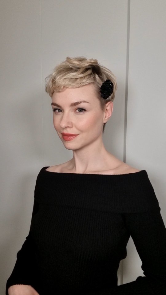 A quick pixie refresh. Big thanks to my husband for always helping with ...
