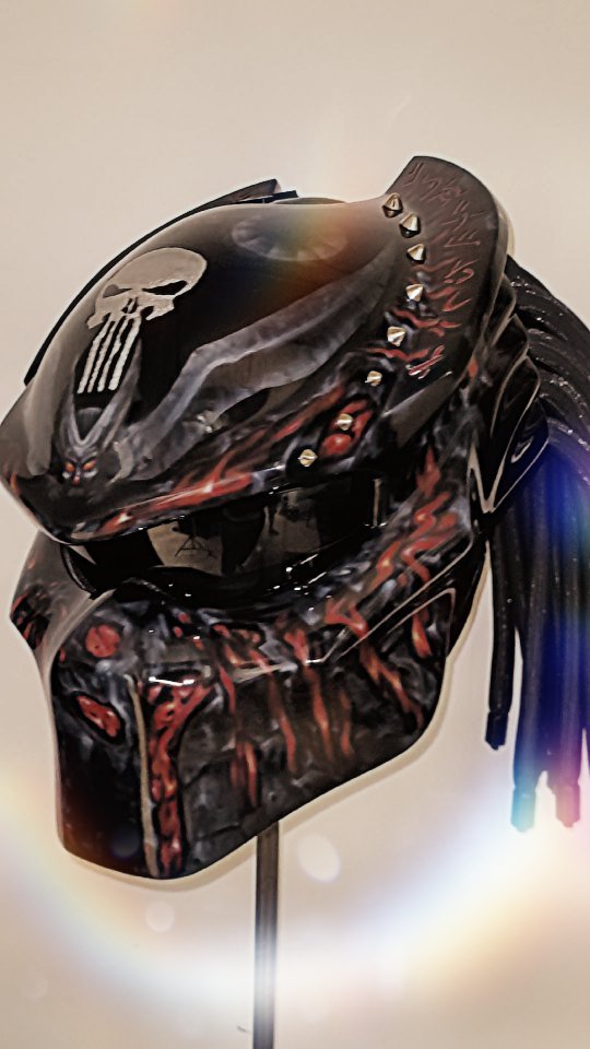 Predator helmet / casque predator / 捕食者のヘルメット / 捕食頭盔