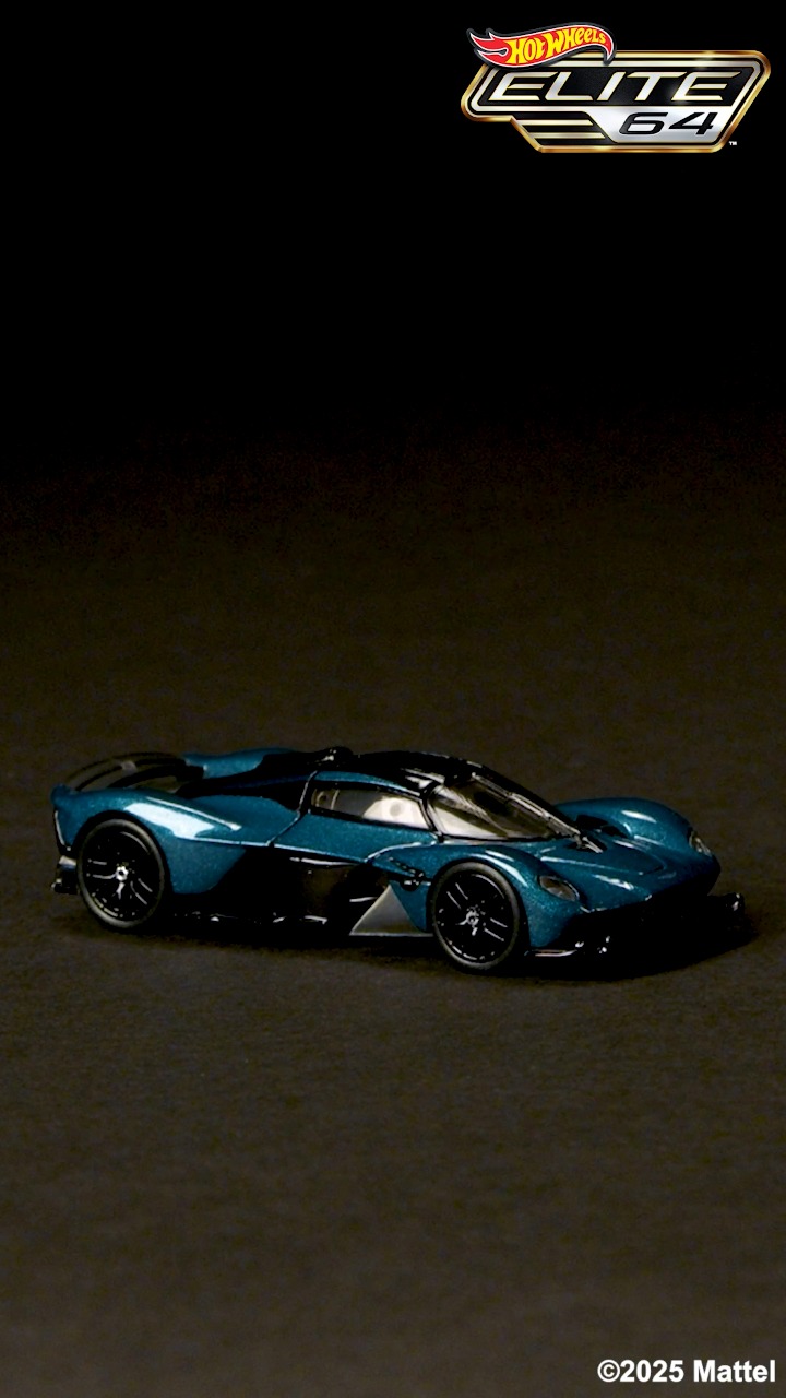 With its opening gull-wing doors, our Elite 64 Aston Martin