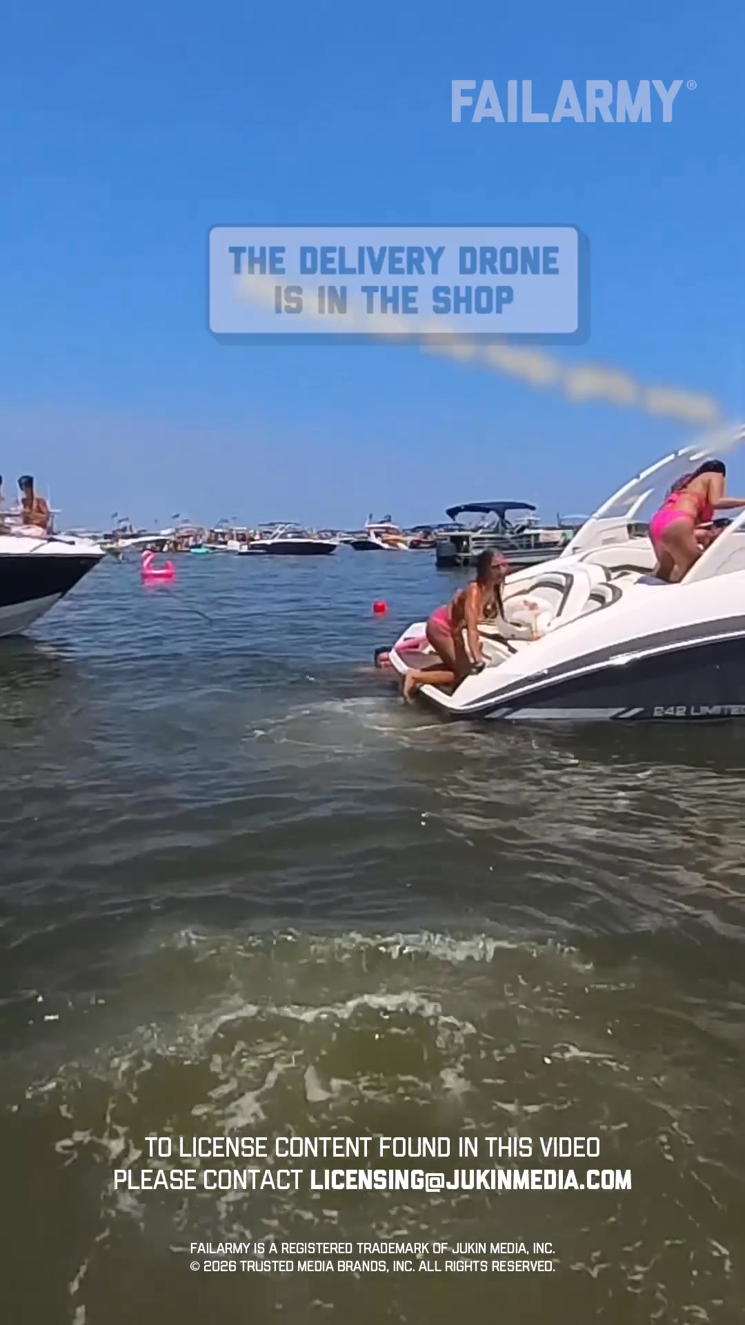 pov: you drive a pizza boat 🍕 🛥️ 🤪 @thegiuseppec #pizzaday # ...