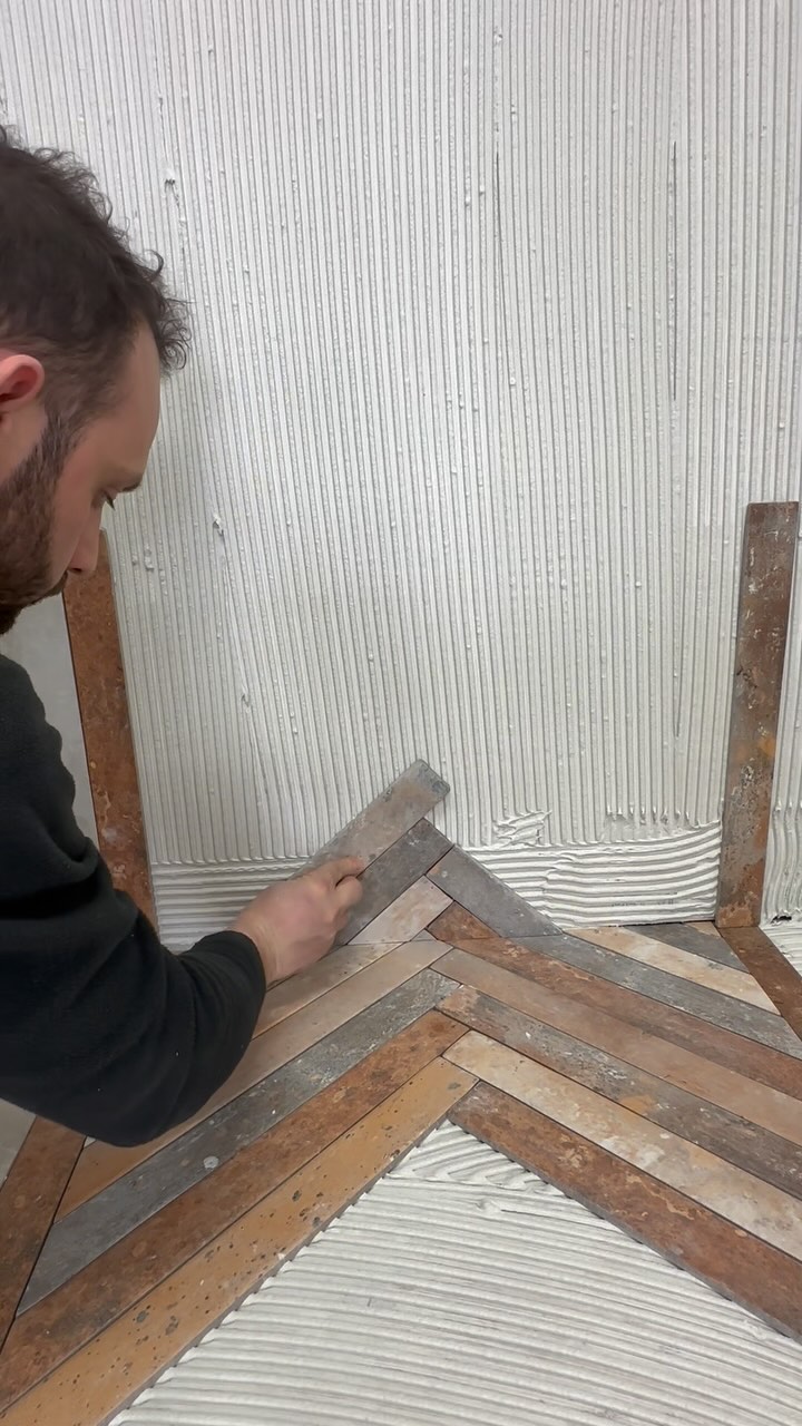 Hello! aujourd’hui je vous montre comment poser du carrelage brique en ...