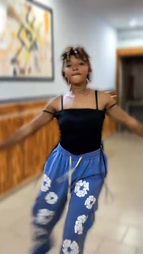 ⛔#CONDUCTRICE , n'yetti patron mam patron ya nĩĩsongo Reman Yolchiido ...