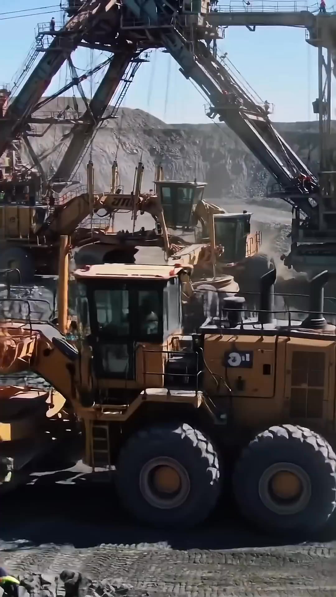 Epic Loaders at Work： Massive Machines in the Quarry! 🚜🔧 #REEL # ...