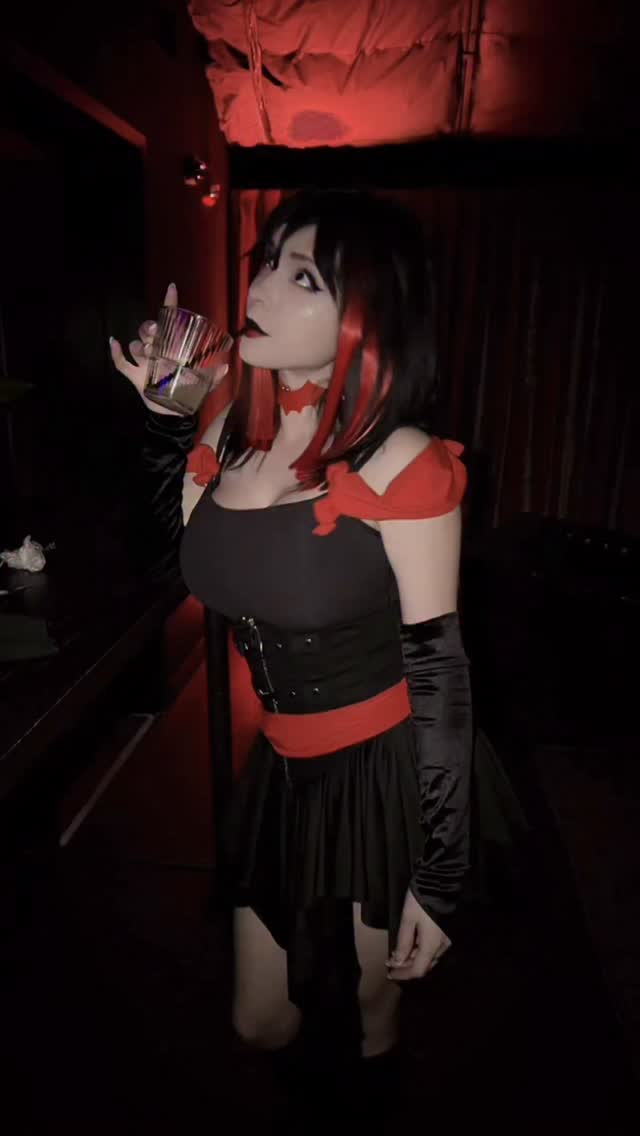 Gonna break? #gothgirl #alt #alternative #cosplay #emo #scene # ...