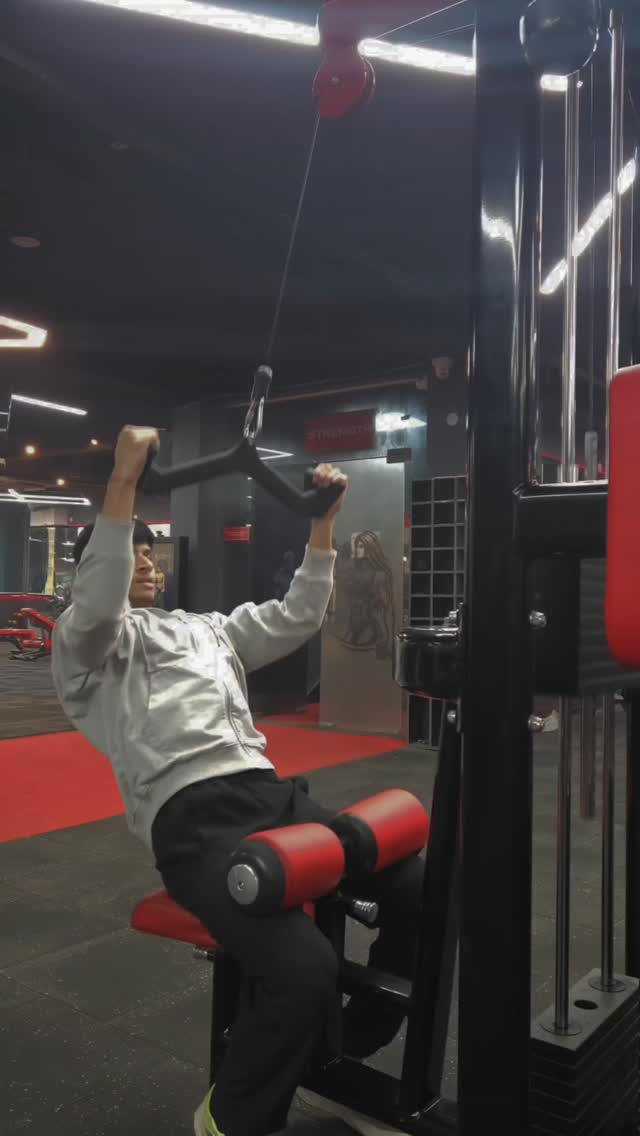 Dragon flags. #abs #hypertrophy #foryou #explore #explorepage | Vineet ...