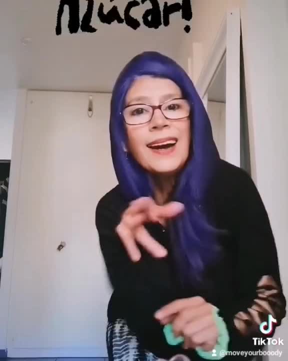 Nena Move