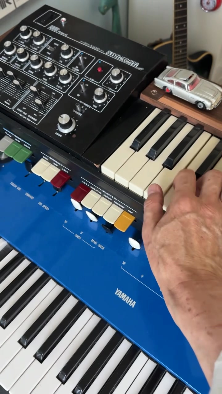 DIYシリーズ 国産シンセサイザー第1号といわれる Roland SH-1000（1973