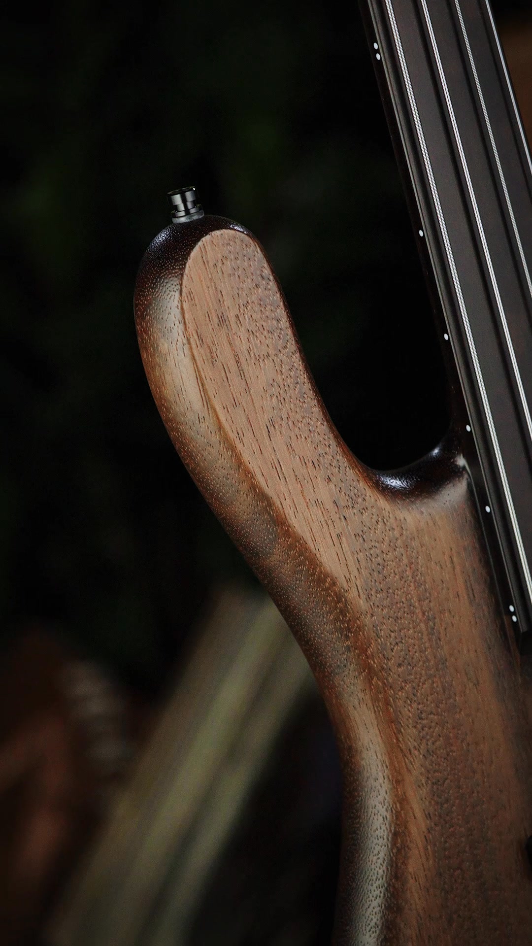 Fretless. Fearless. Flawless. 😈 This 4-string Streamer Stage I isn’t ...