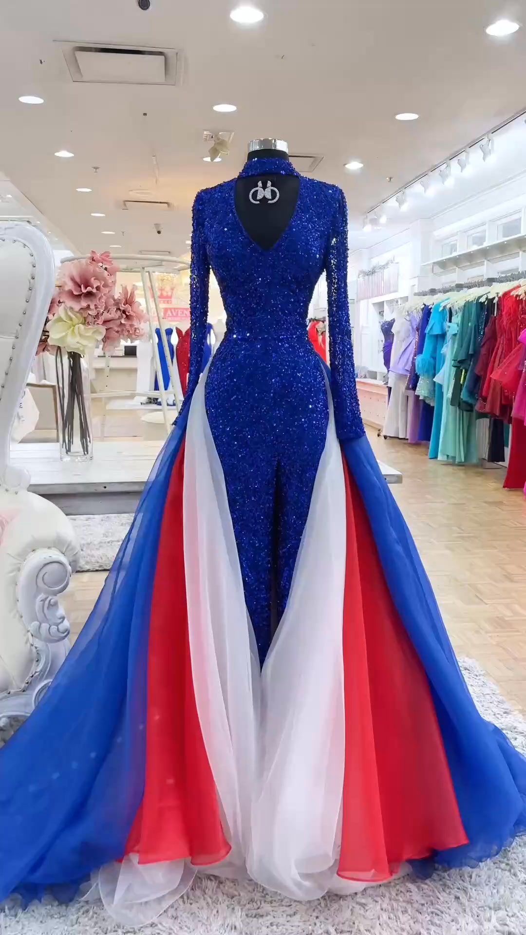 she's the only red dress in the room 🔴❤️ Madison Avenue Prom & Pageant | Richmond, KY 💳 layaway available