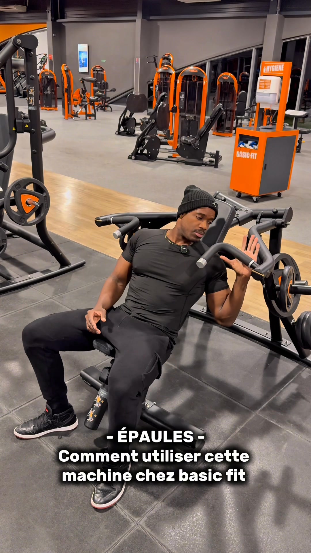 Comment utiliser cette machine chez basic fit pour muscler vos ...