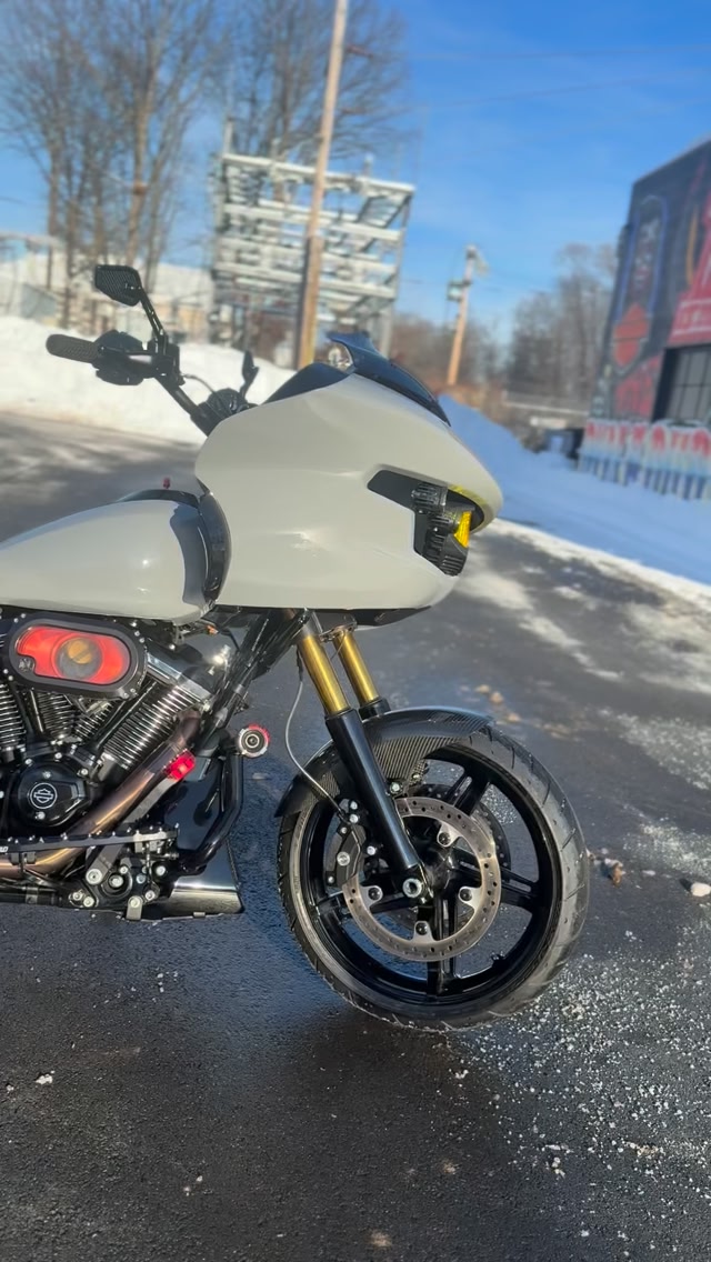2025 ROAD GLIDE $37999. 1500 MILES. 125hp/140tq Fresh build and dyno at ...