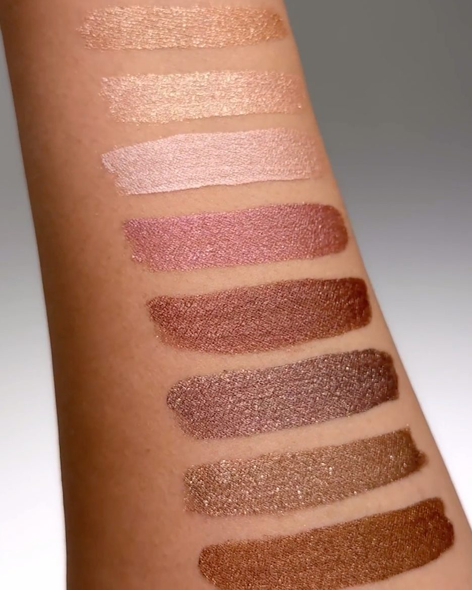 SWIPE & SHIMMER Iconic creamy formula. One-swipe application. 8