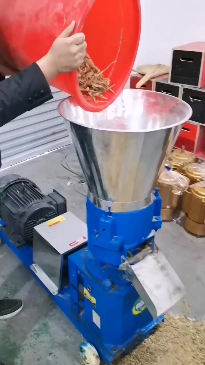 Feed pellets making machine #fyp #feedmakingmachi... #feed #chaffcutter ...