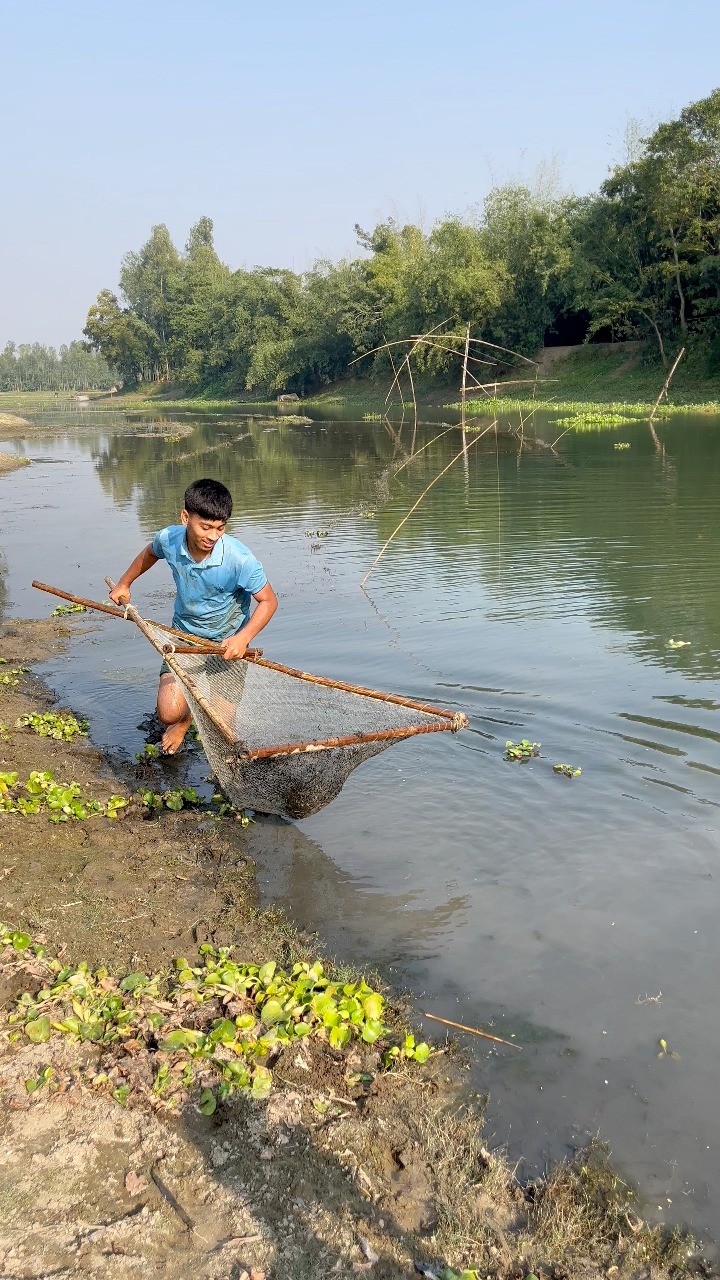 Low Water Fish Catching #fishinglife #embfishing | EMB Fishing | Facebook
