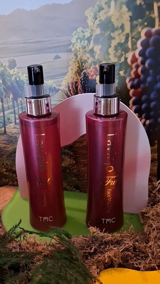 Here's a Japanese beauty secret you'll want to know: #Laviejo, a skincare line infused with red wine yeast extract, is finally within reach here in Manila. Earlier, the brand that advocates for