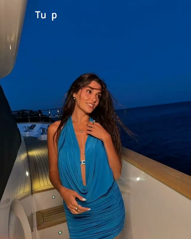 ✨ Hande Erçel serving pure perfection in ocean blue! 💙🌊 Hande looking absolutely ethereal under the night sky! 🌊✨ The breeze, the gorgeous blue outfit, and that radiant smile—she never fails to