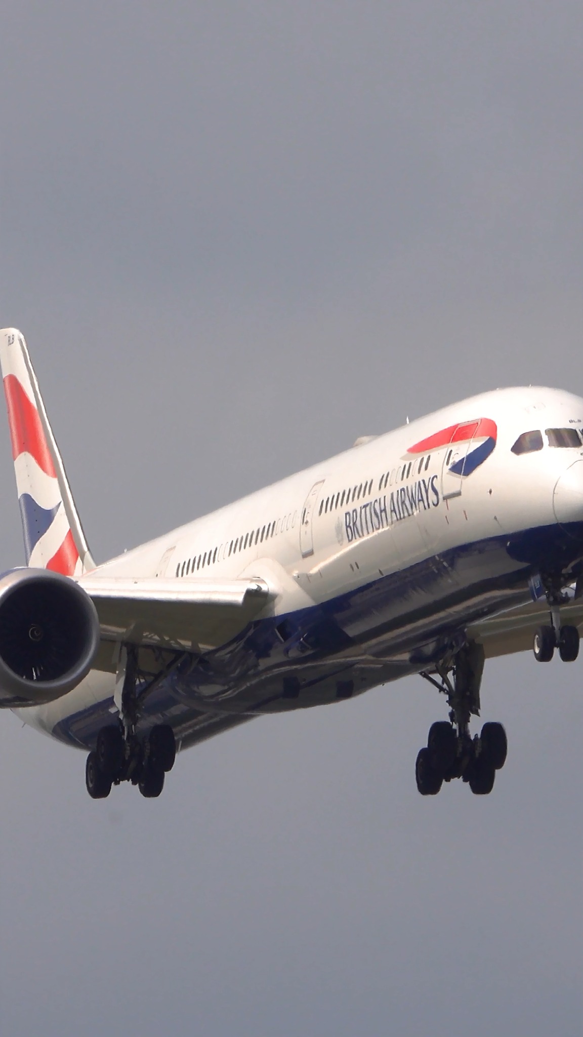 British Airways BA108 From Dubai Boeing 787-10 Dreamliner G-ZBLB ...