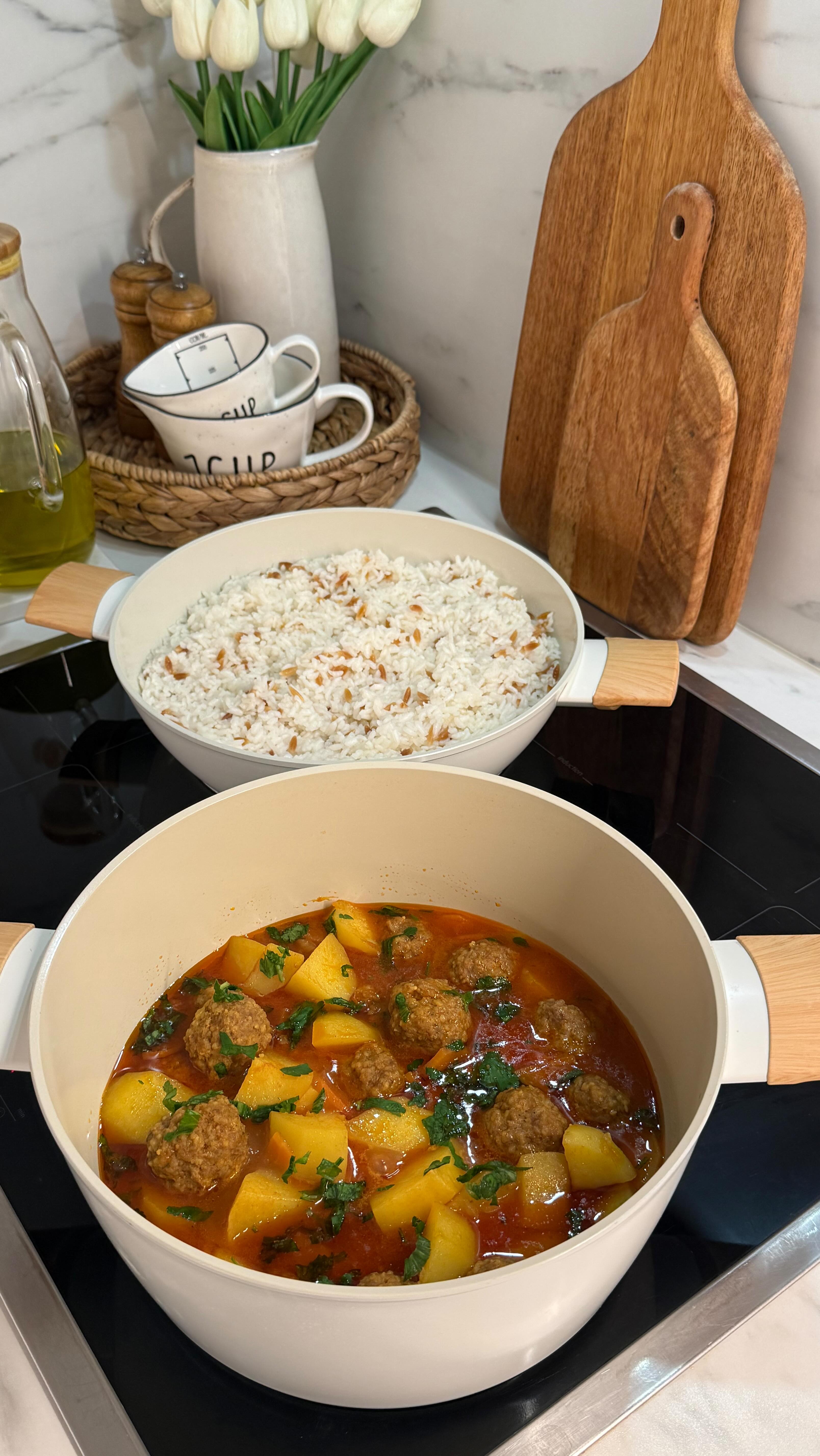 One pot meatballs stew with vegetables and rice with orzo 🥘 🇹🇷 Sebzeli ...