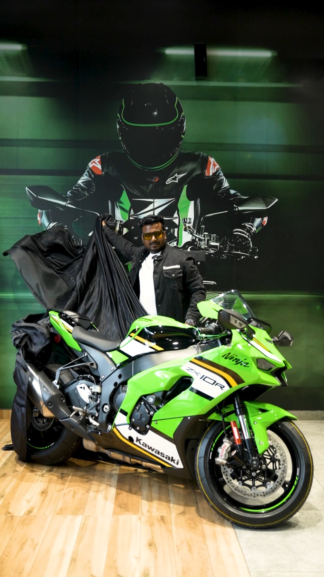 The Ninja ZX-6R is an aggressive, sporty, and beautiful-looking